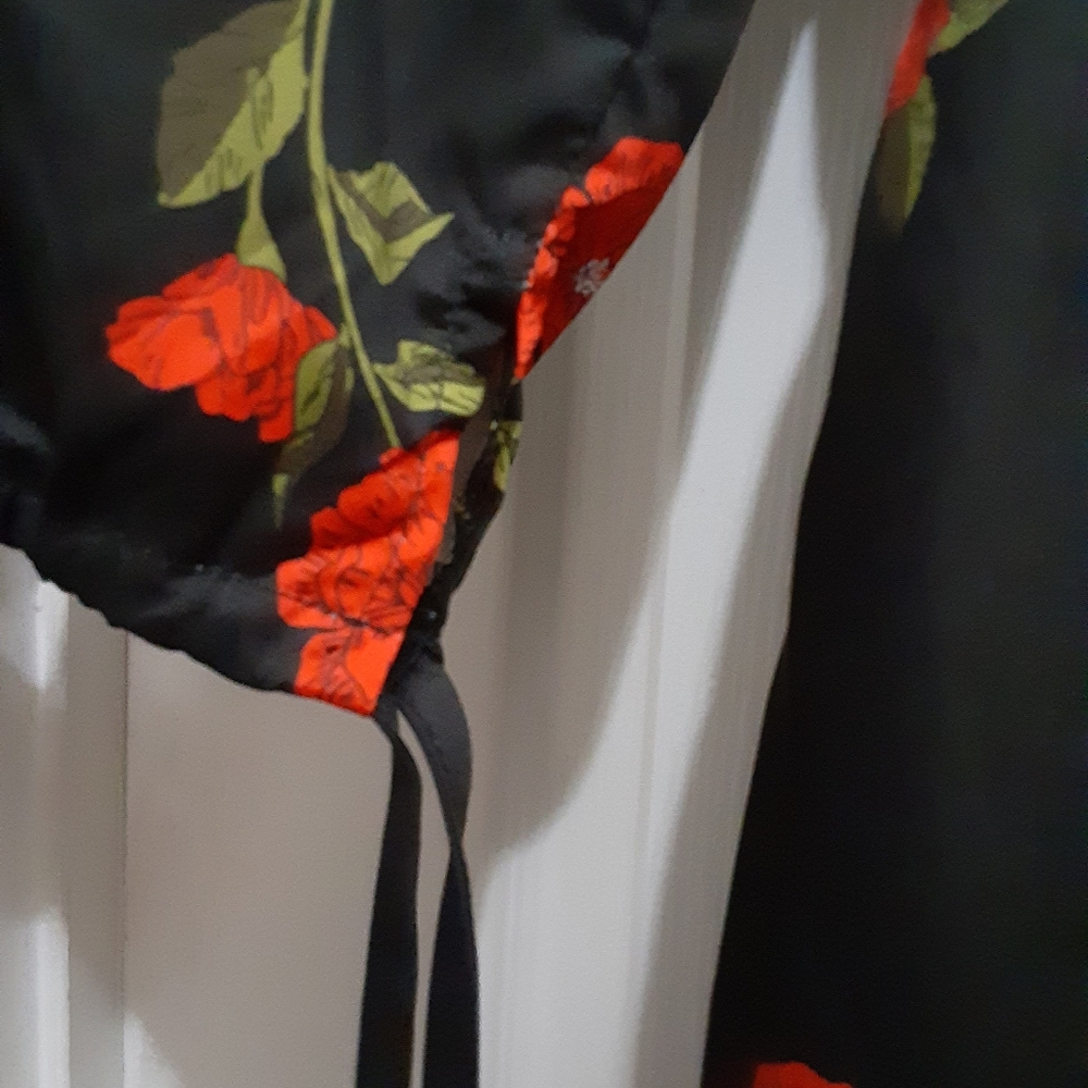 SHEIN BLACK AND RED ROMPER - Picture 6 of 10